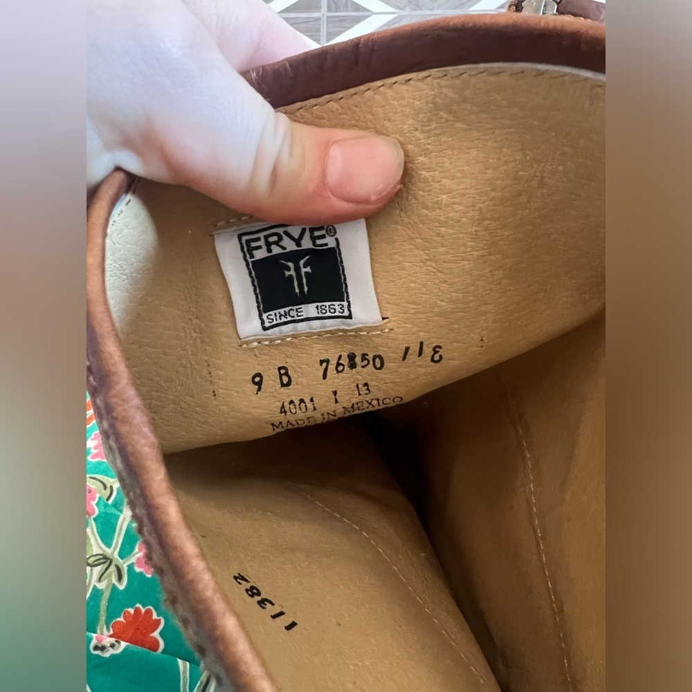 Frye Women's Brown Leather Boots - Picture 6 of 6